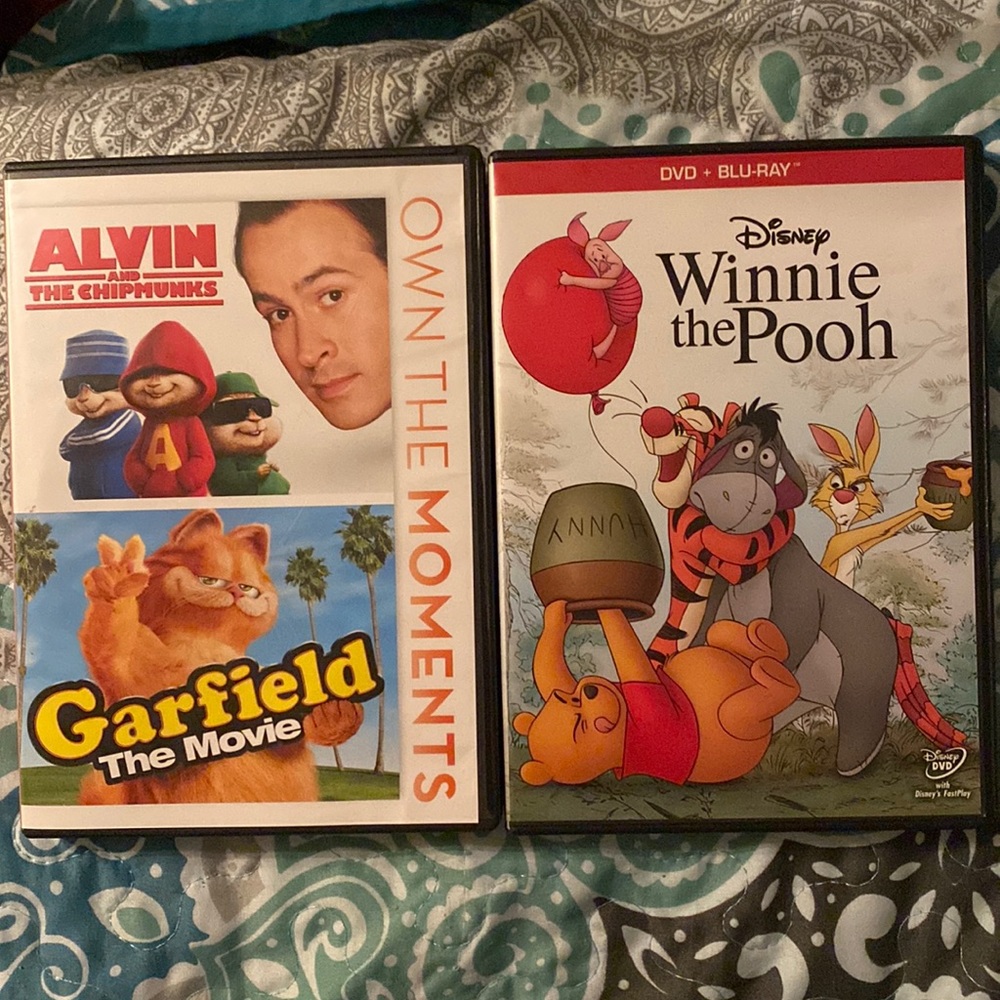 Garfield, Alvin and the Chipmunks, and Winnie the Pooh DVDs 💿